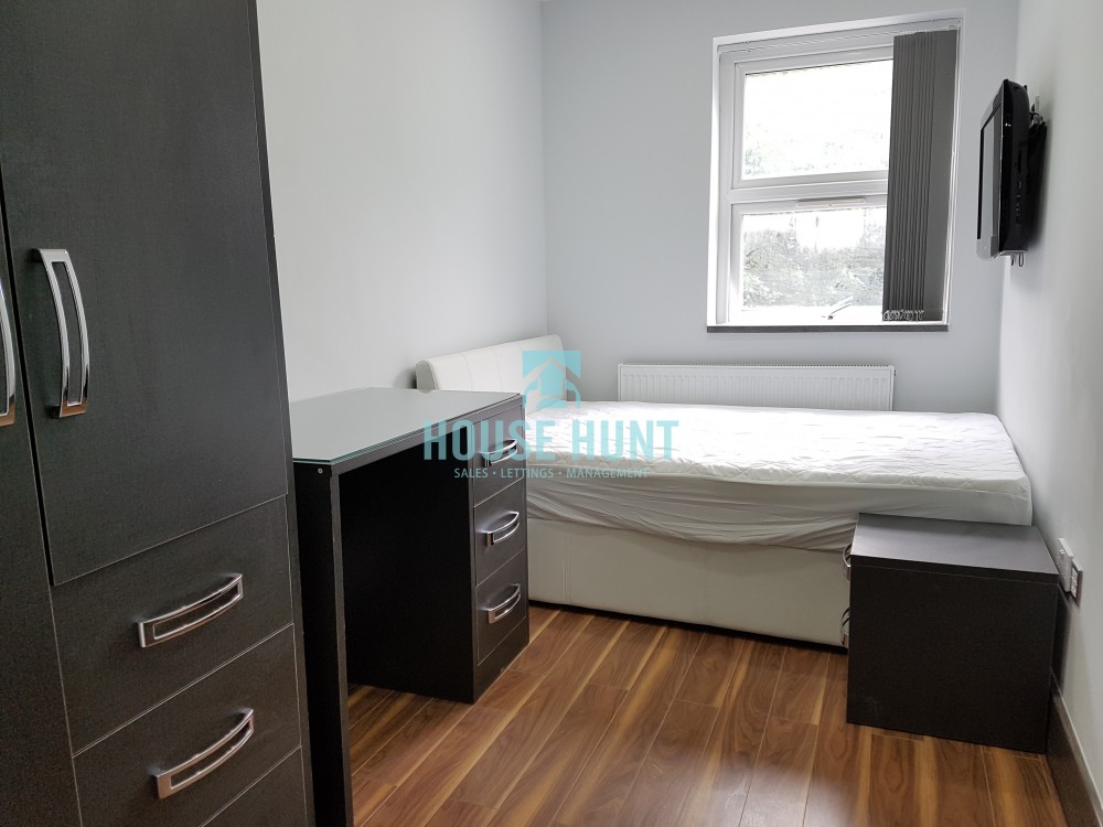 Renwick Apartments, 2 Bedroom Apartment, B29 7BL - Flat 205