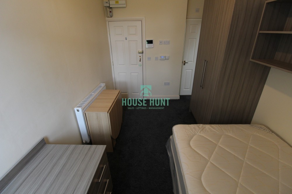 Flat 6B - Millennium Court, Selly Oak, Birmingham, B29 6ND