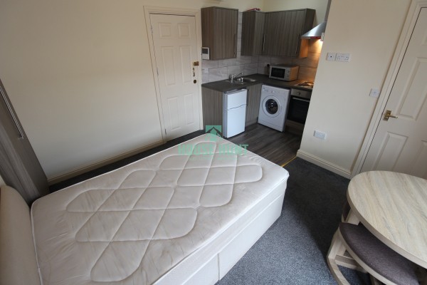 Flat 7B - Millennium Court, Selly Oak, Birmingham, B29 6ND