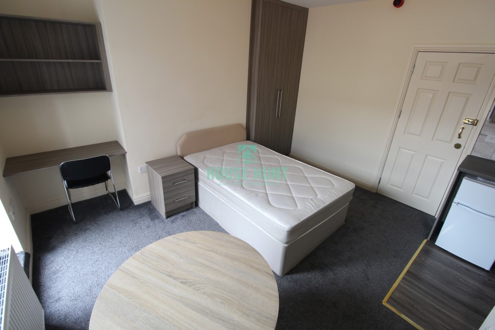 Flat 7B - Millennium Court, Selly Oak, Birmingham, B29 6ND