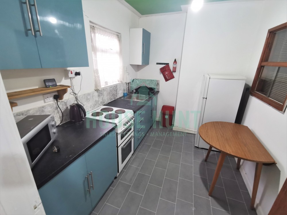 550a Bristol Road B29 6BD (1 Bedroom Flat - Not Studio)