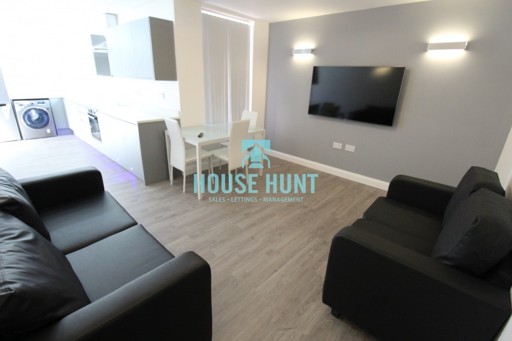 Flat 2 1020 Pershore Road, Selly Oak, Birmingham, B29 7PX