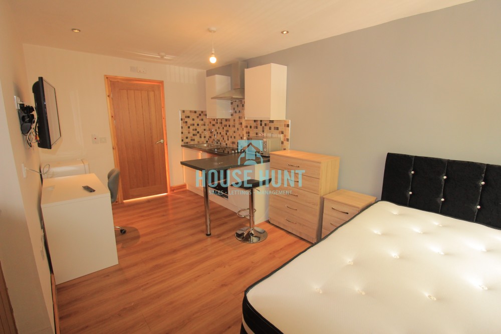 Flat 8 - 46 Rookery Road, Selly Oak, Birmingham, B29 7DQ