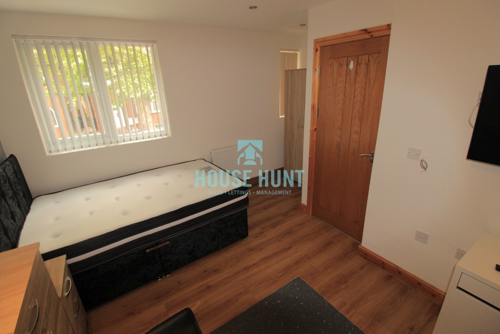 Flat 8 - 46 Rookery Road, Selly Oak, Birmingham, B29 7DQ