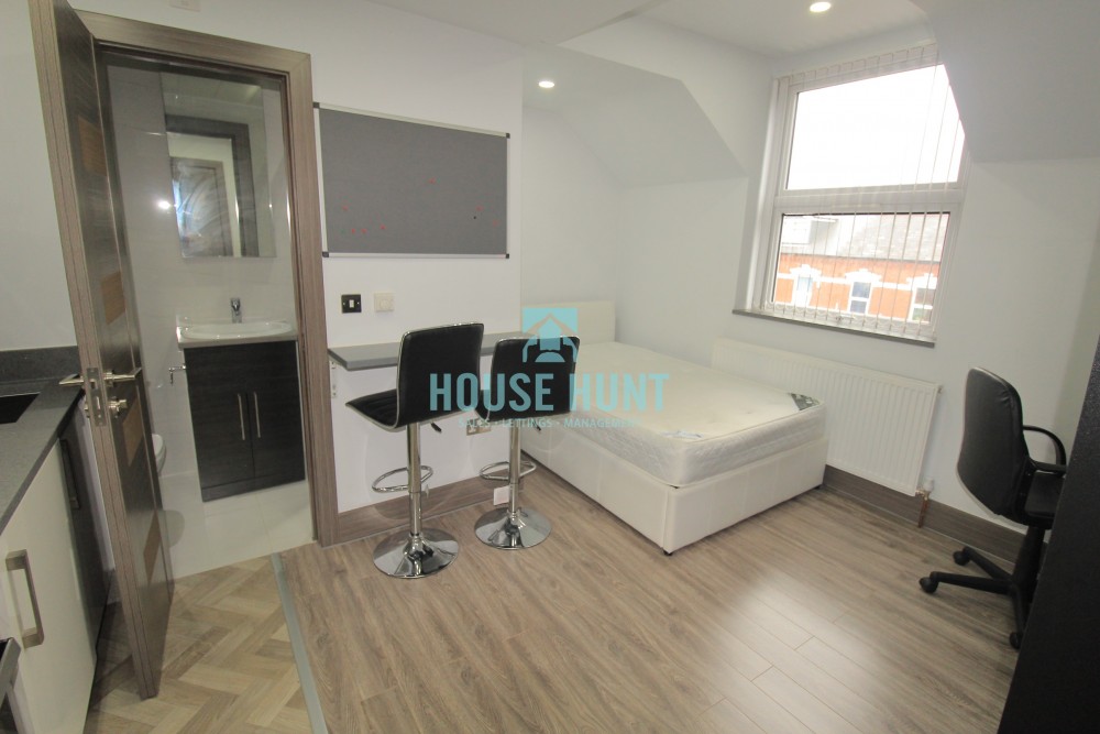 Renwick Apartments, Selly Oak, B29 7BL - Flat 303