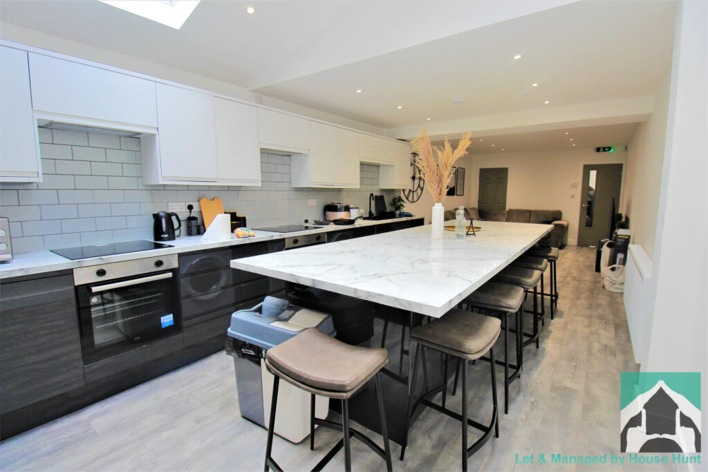 159a Heeley Road, Selly Oak, Birmingham, B29 6EJ