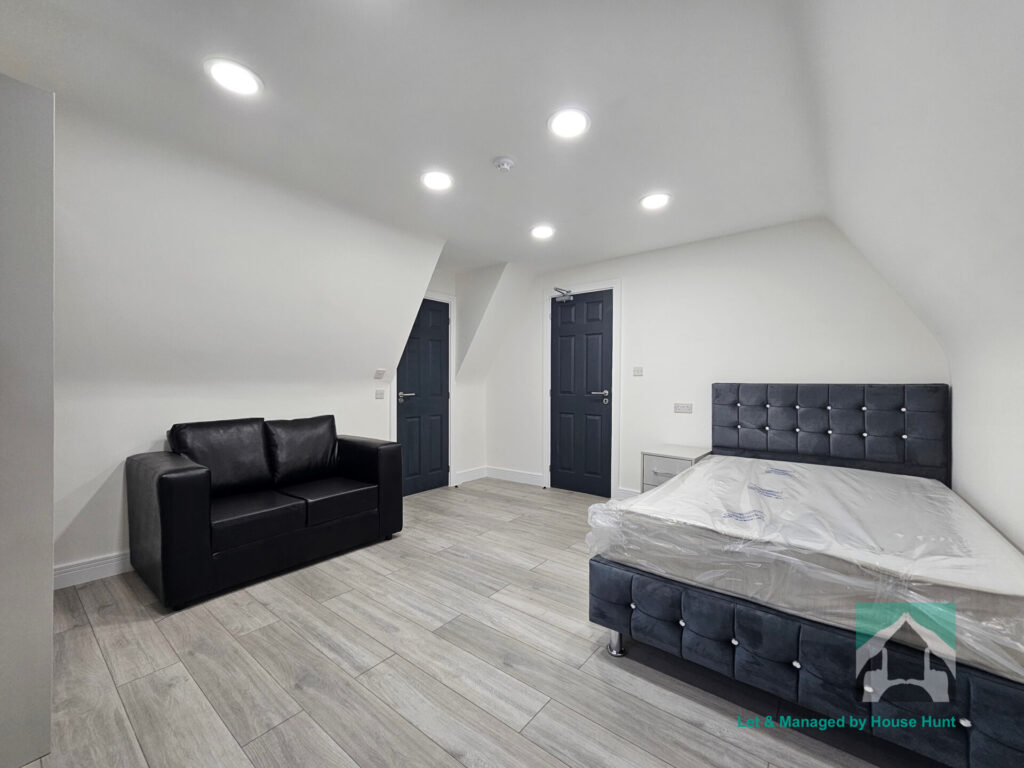 Flat 4 - 862 864 Bristol Road, Selly Oak, Birmingham, B29 6HW