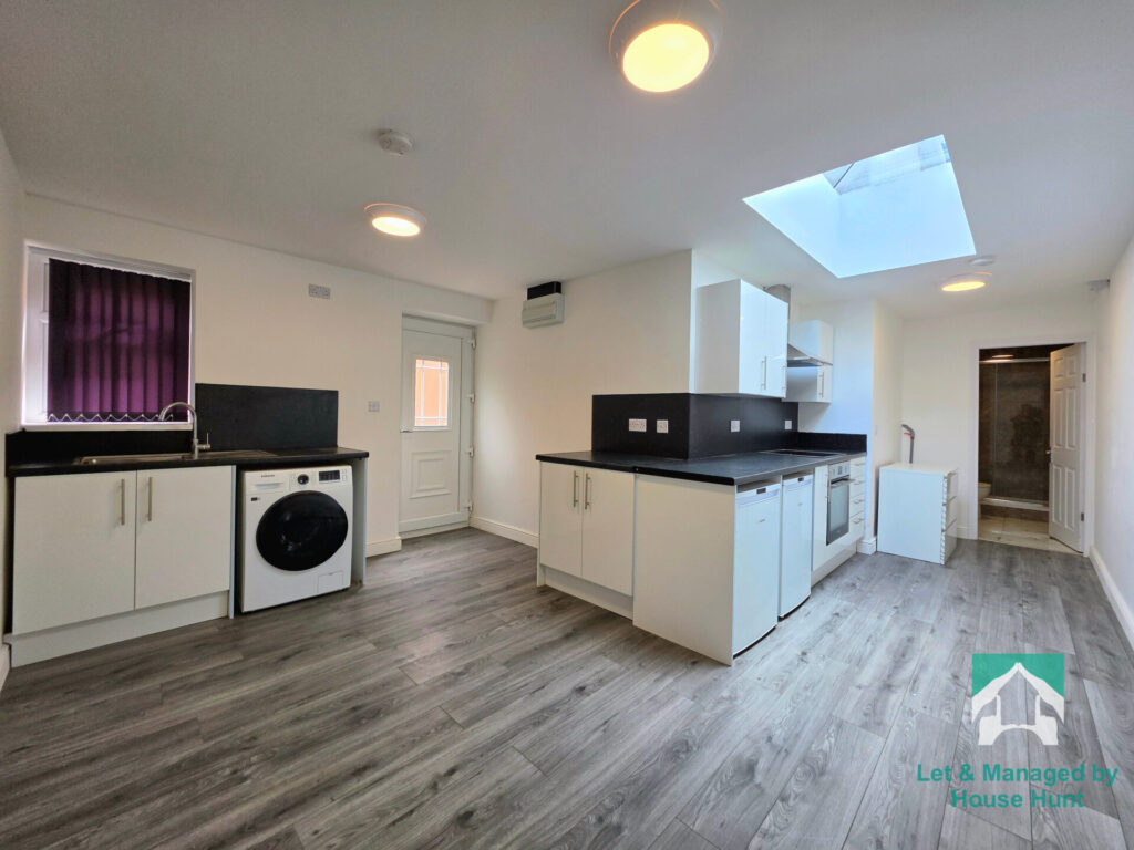 Flat D - 574 Hagley Road West, Oldbury, West Midlands, B68 0BS